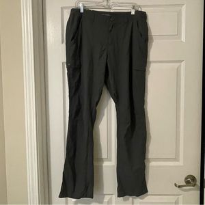 Columbia Hiking Pants 31” inseam Omni shade and Omni wick